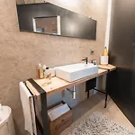 Apartamento Rostagni1834: With 2 Apts And Pool In The Barolo Region *