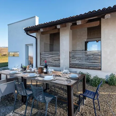 Rostagni1834: With 2 Apts And Pool In The Barolo Region Apartamento Novello