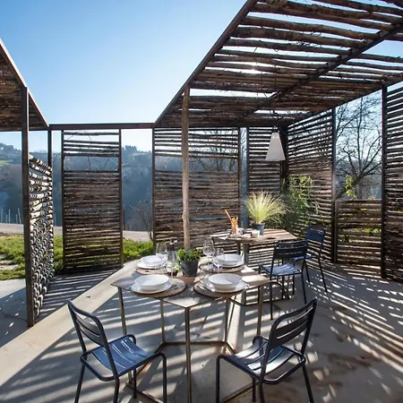 Rostagni1834: With 2 Apts And Pool In The Barolo Region דירה נובלו