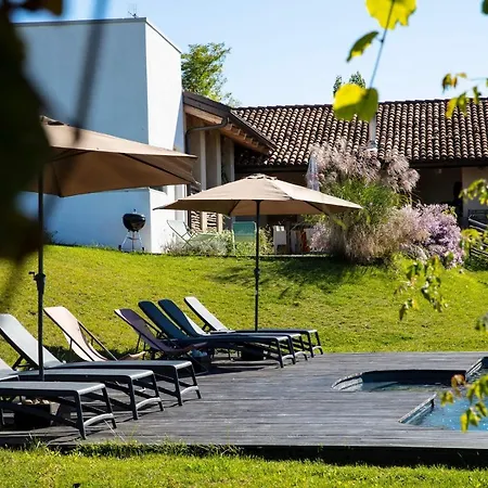 Rostagni1834: With 2 Apts And Pool In The Barolo Region *