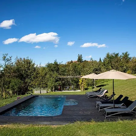 Rostagni1834: With 2 Apts And Pool In The Barolo Region Новелло