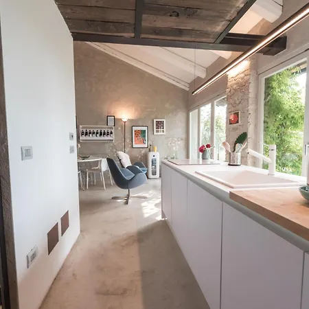 דירה Rostagni1834: With 2 Apts And Pool In The Barolo Region *