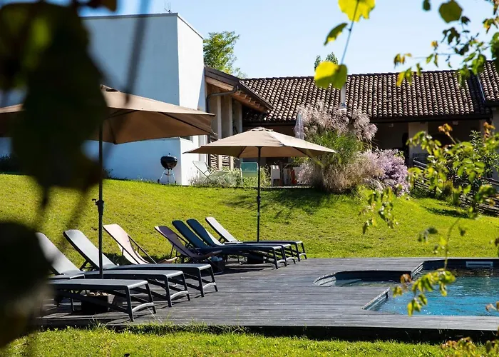 Rostagni1834: With 2 Apts And Pool In The Barolo Region *